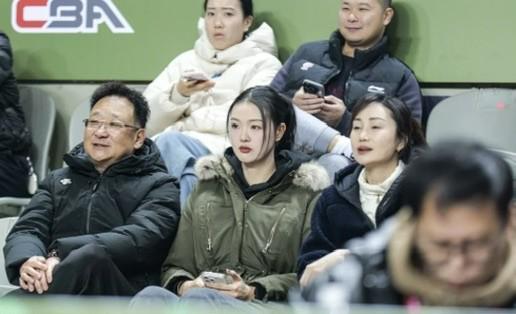 OD体育官网-老婆来看球压力大?张常宁现身同曦主场,吴冠希连丢关键罚球